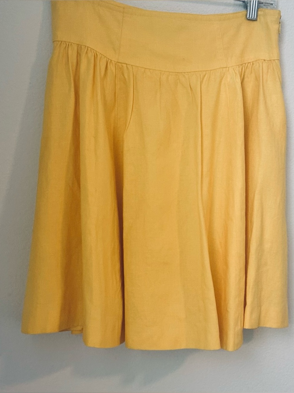 Ralph Lauren Collection 100% Linen Pleated Skirt Yellow Size 4 with Pockets.